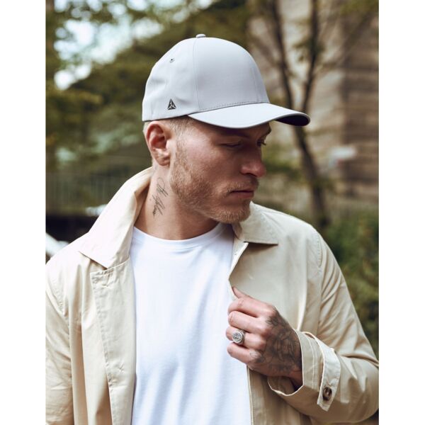 Delta® Carbon Cap Thumbnail